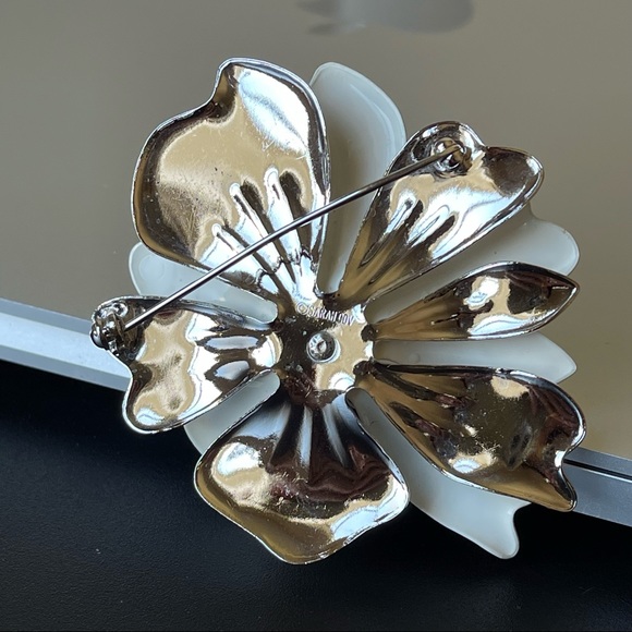 Vintage Sarah Coventry White Silver MCM Flower Pin Brooch Earrings Set - Picture 10 of 10